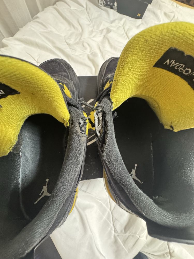 Air Jordan 4 Yellow Thunder (folositi)