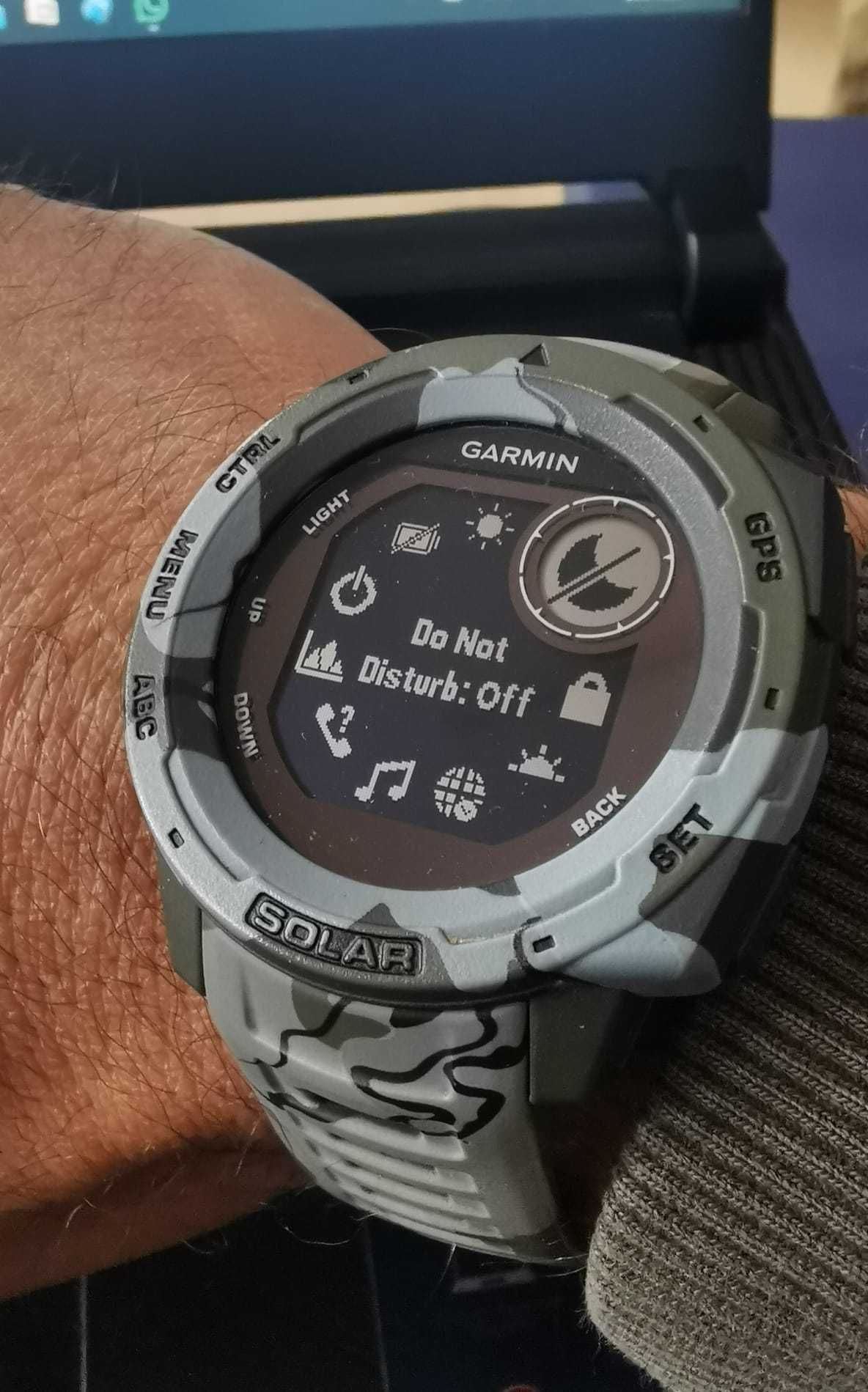 Garmin Instinct Solar Camo