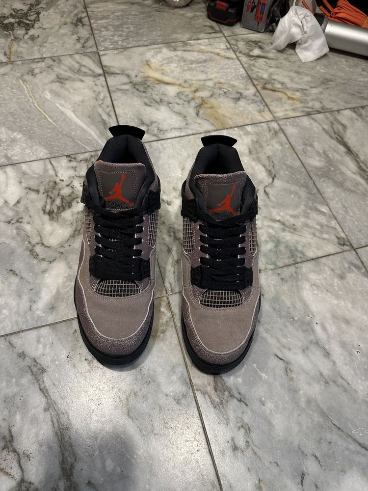 Jordan 4 Retro “Taupe Haza”