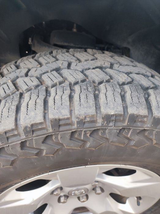 Две гуми 275/65/18