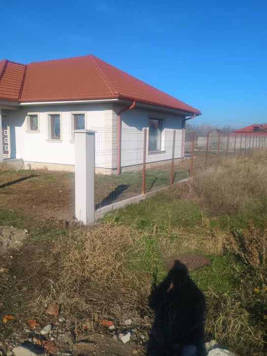 Vand casa semifinisata in Satu Mare