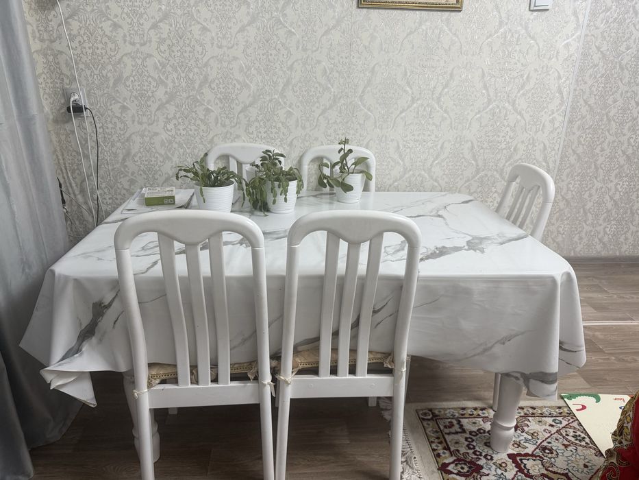 Продам стол со стульями