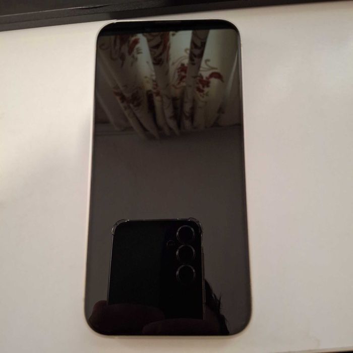 Продавам APPLE Iphone 13 128 GB 100% BH