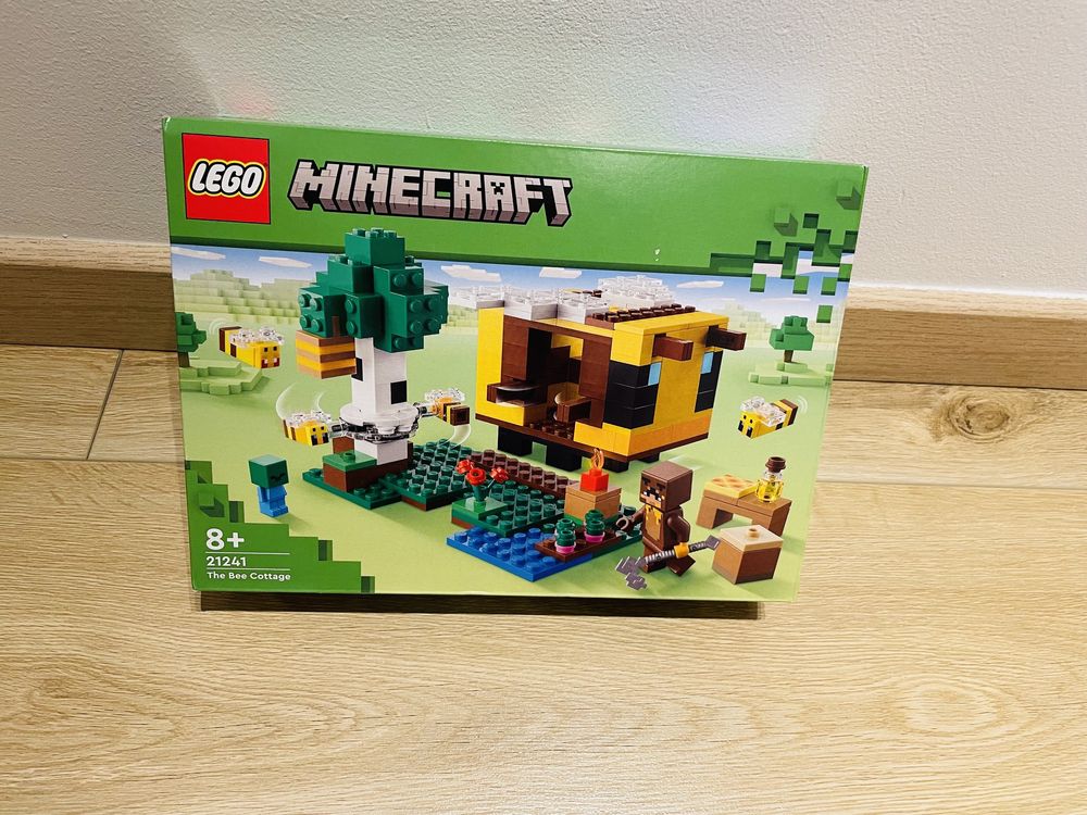 NOU sigilat LEGO® Minecraft - Casuta albinelor 21241, 254 piese