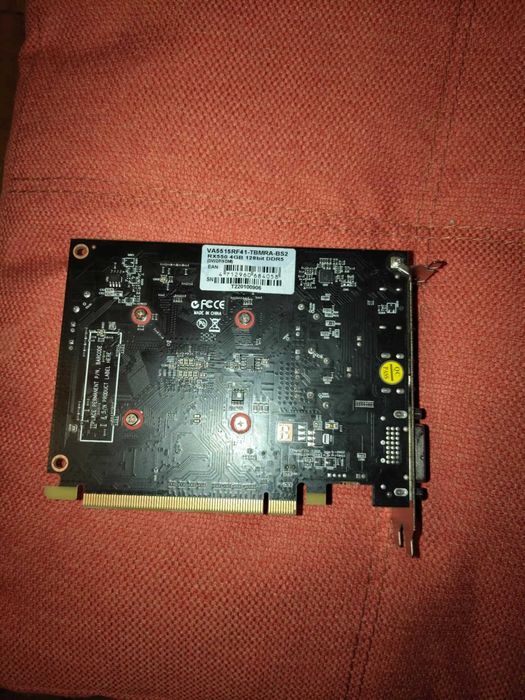 Видео карта RADEON 550 4GB DDR3