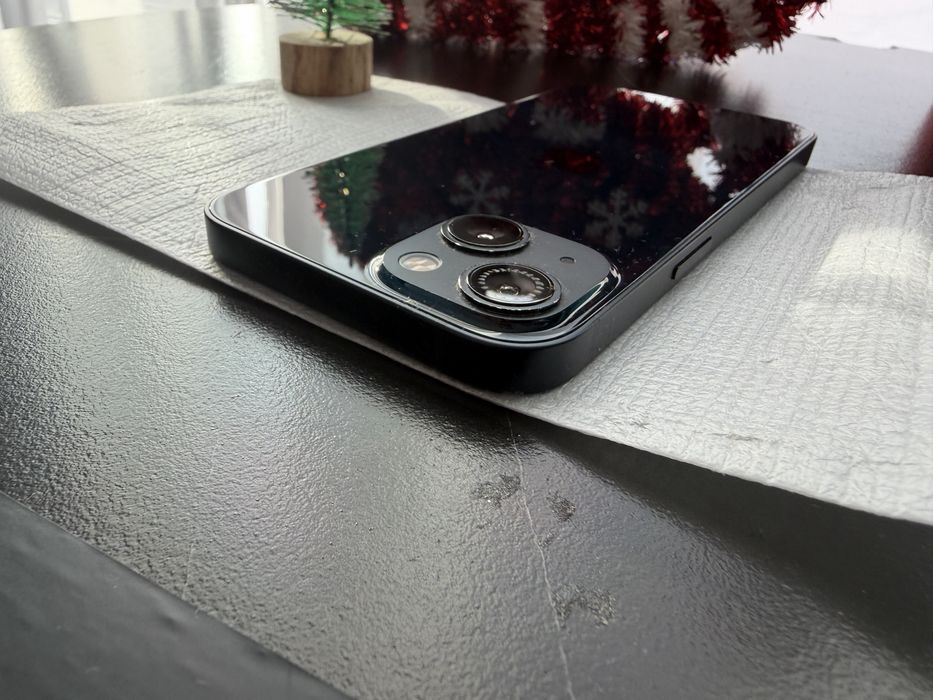 Apple Iphone 13 , Negru , 128GB , Pentru piese recarosare .