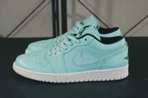 Air Jordan 1 Retro Low "Hyper Turquoise" - 42,5 номер Оригинални!