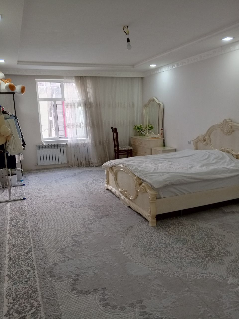 Uchastka sotiladi 2,2 sotiq sergeli BOBUR mahallasida