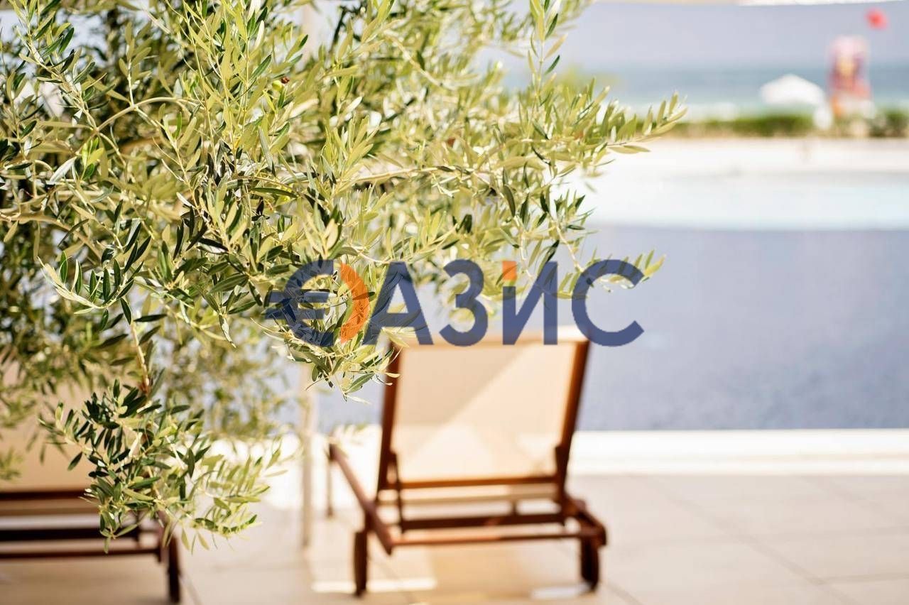 Продава се Хотел в к.к. Слънчев бряг - 8000 кв.м за 688 €/кв.м - Снимка #6
