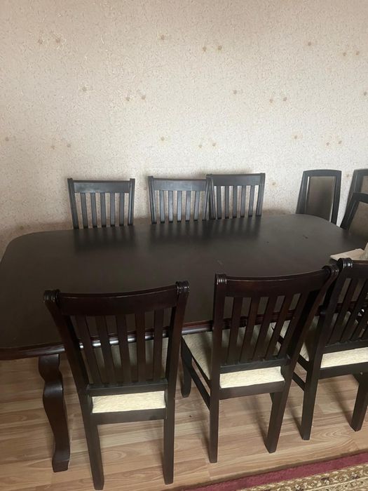 Продам стол дерево