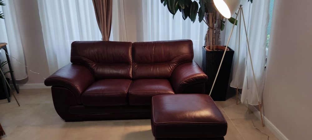 Canapea modernă cu două locuri din piele naturala