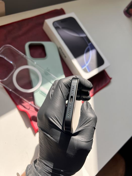 *GARANTIE* Apple iPhone 16 Pro Black Titanium (negru)