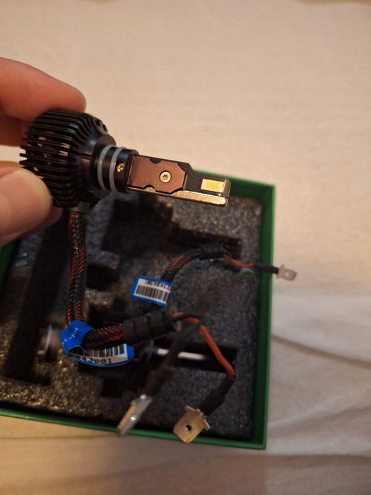 LED фарове H3 (дълги)