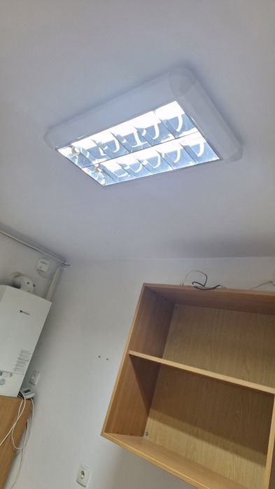 Vând tot felul aplice cu neon