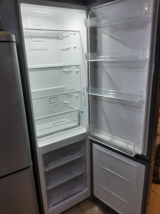 Холодильник Indesit no frost.  Гарантия . Доставка.