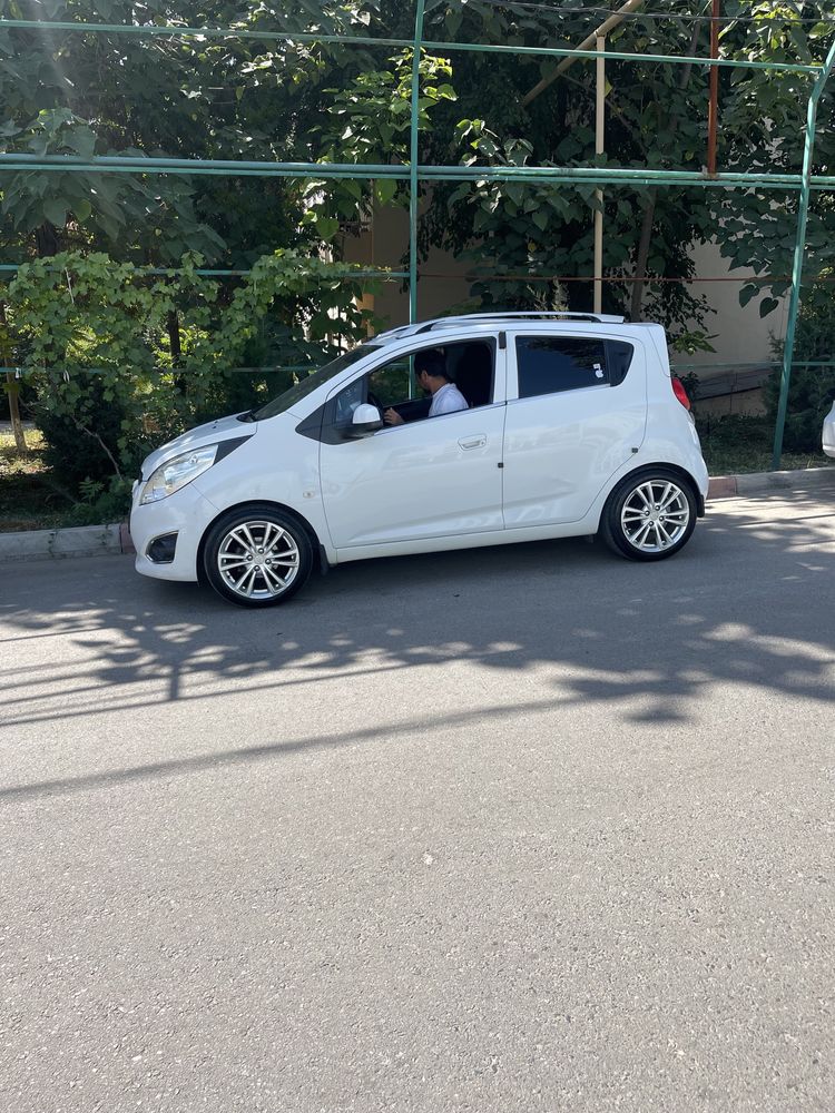 Cobalt Diska R16