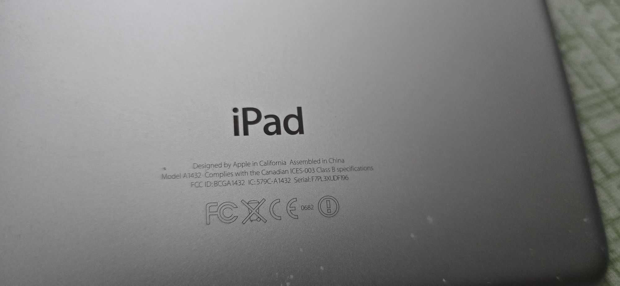 Таблет Apple iPad mini (1-во поколение), модел A1432 с бонус калъф