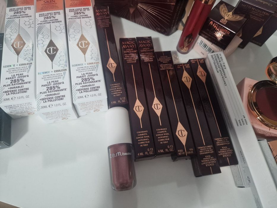 Vand lot machiaj noi