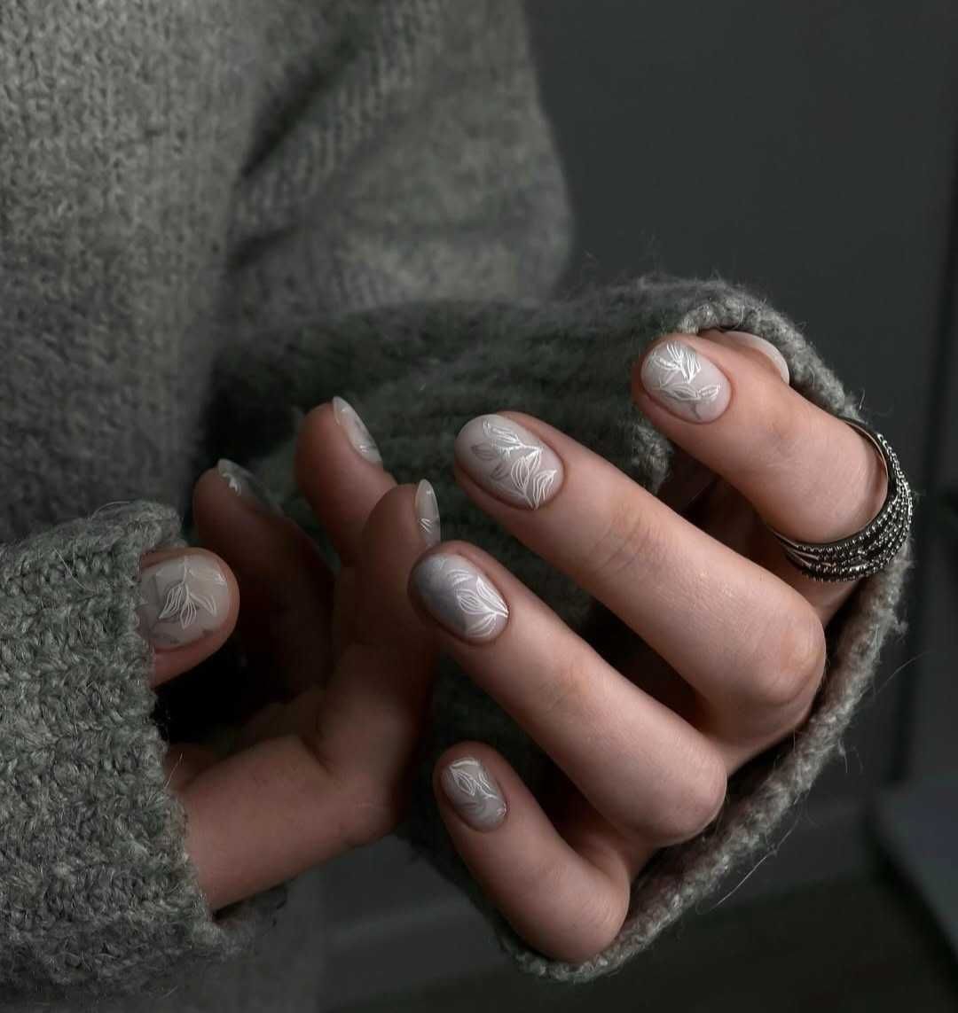 Unghii cu gel/pedichiur/Semipermanentă