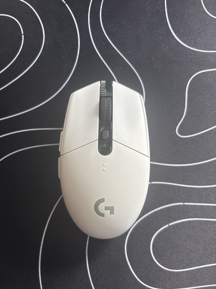 Безжична геймърска мишка Logitech G305 Lightspeed, бял