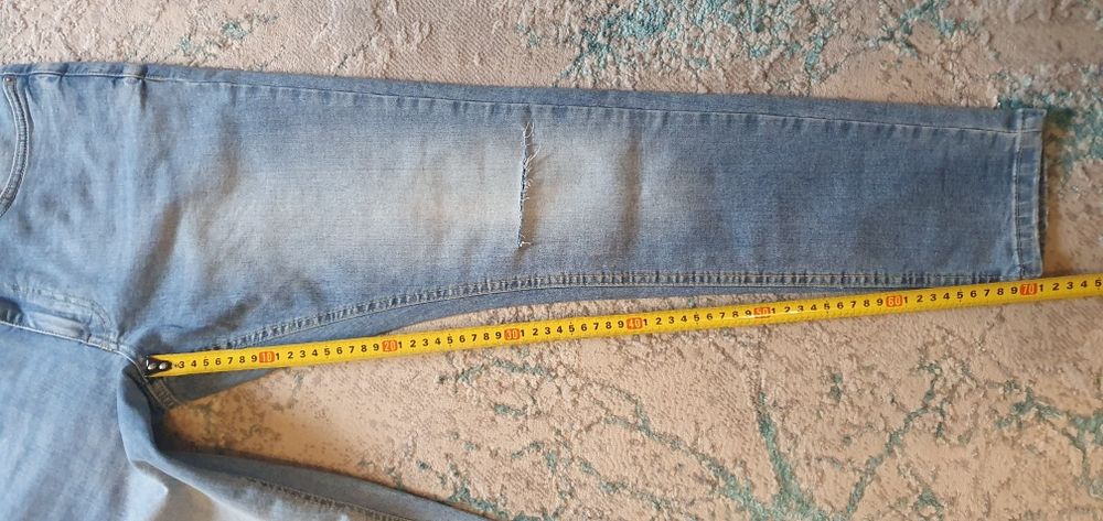 Blugi RESERVED - skinny - mărime 31 (produs NOU, fără etichetă)