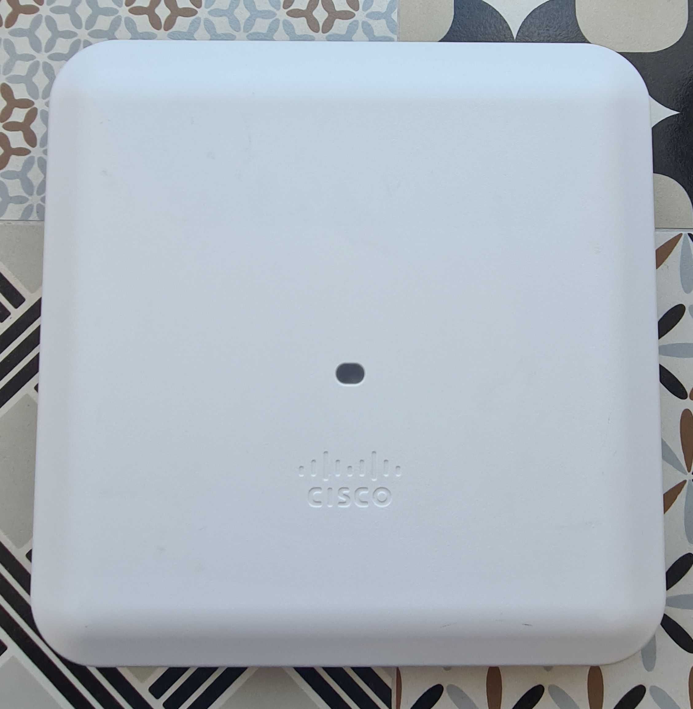 Cisco AIR-AP2802I Mobility Express + AIR-CAP2702I + AIR-CAP3702I