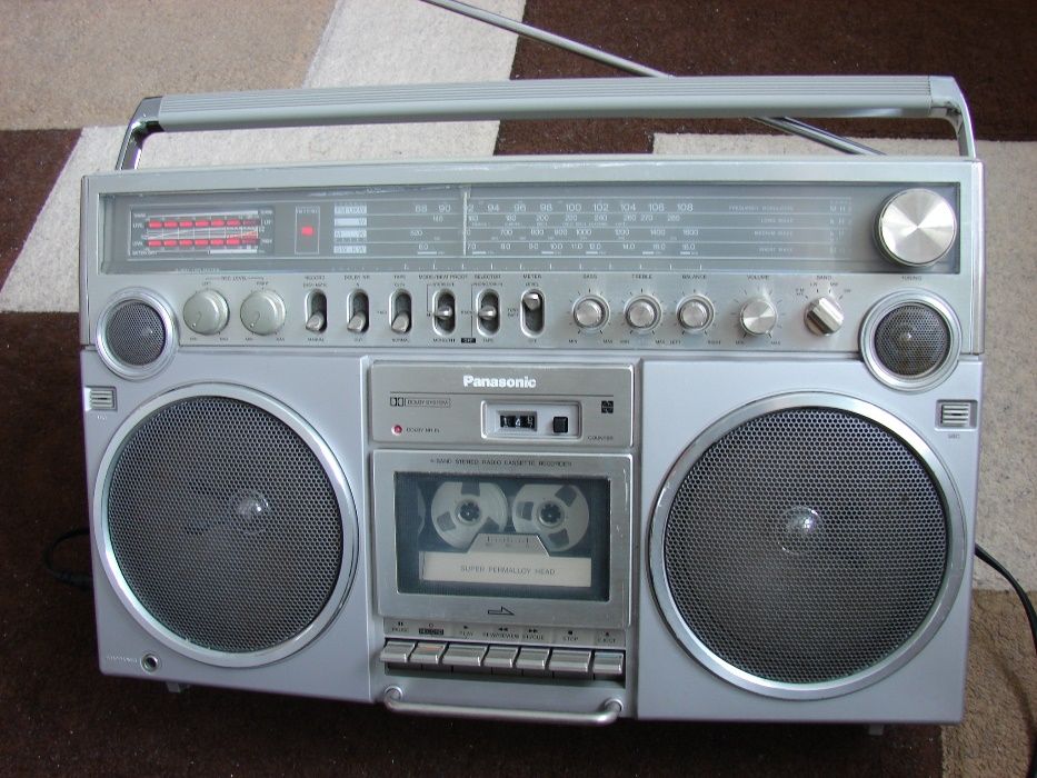 Radiocasetofon Panasonic RX 5500LS si Grundig (vintage)