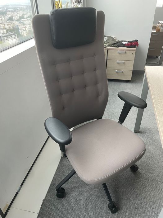 120 броя VITRA ID TRIM Sierra Grey Премиум Офис стол
