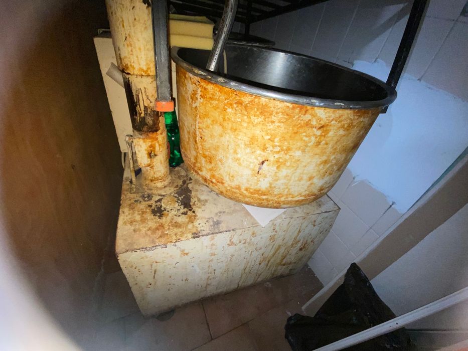 Продавам фурна и миксер за приготвяне на закуски