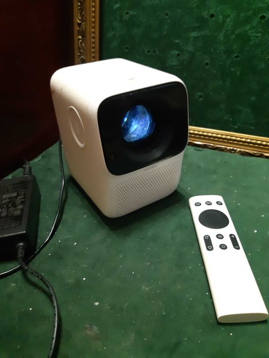 Проектор в рабочем состоянии