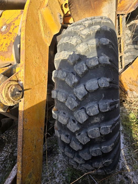 Продам резину с дисками 16.00-24