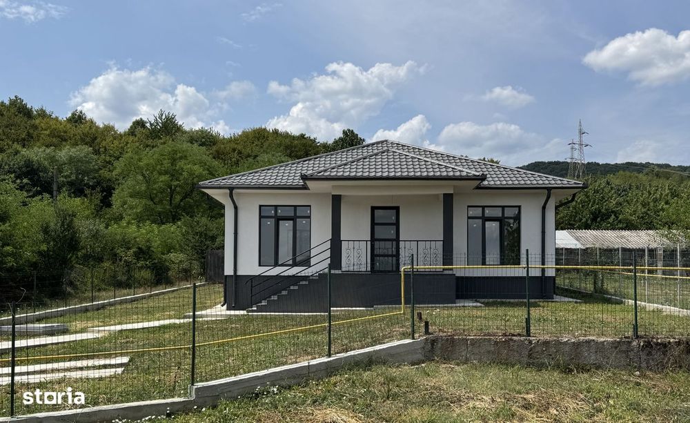 Casă de vanzare