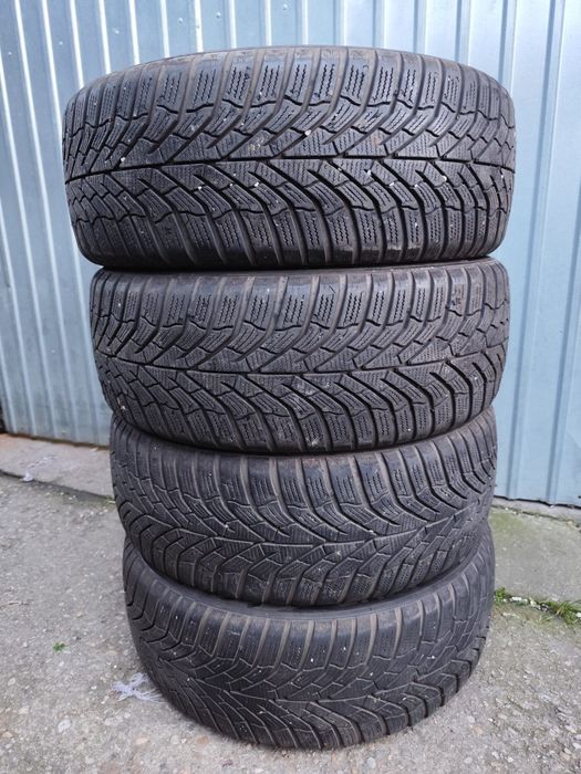 Anvelope 215 55 r17 iarna kumho