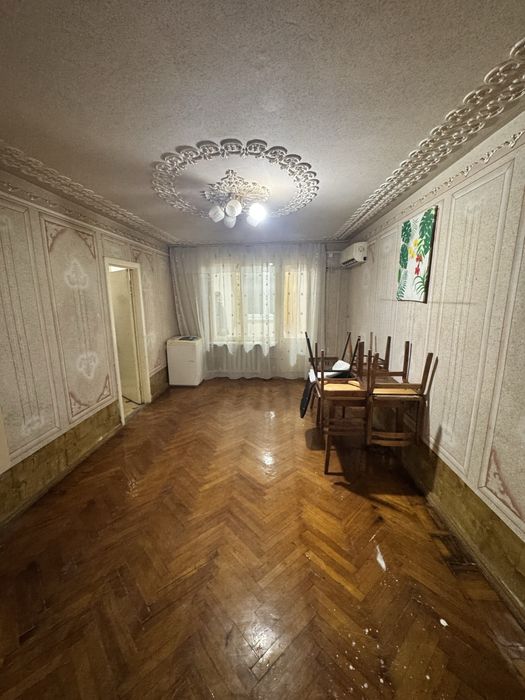 3/2/4 базар Кадышева ,Авиасозлар-4, метро Бекат-2,аренда 350 $