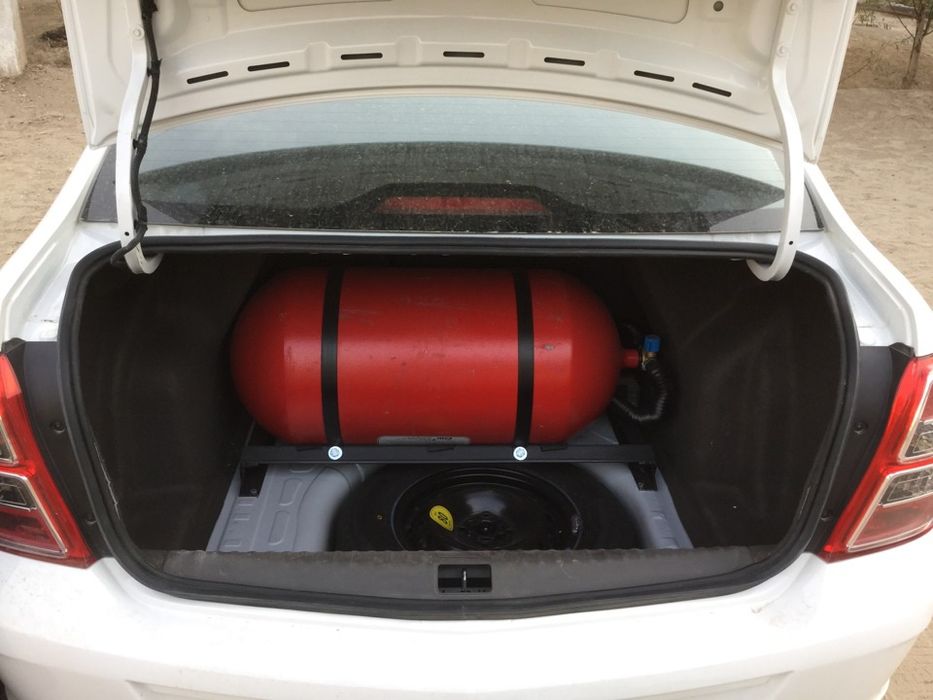 Продается газовый балон на 90 литров.