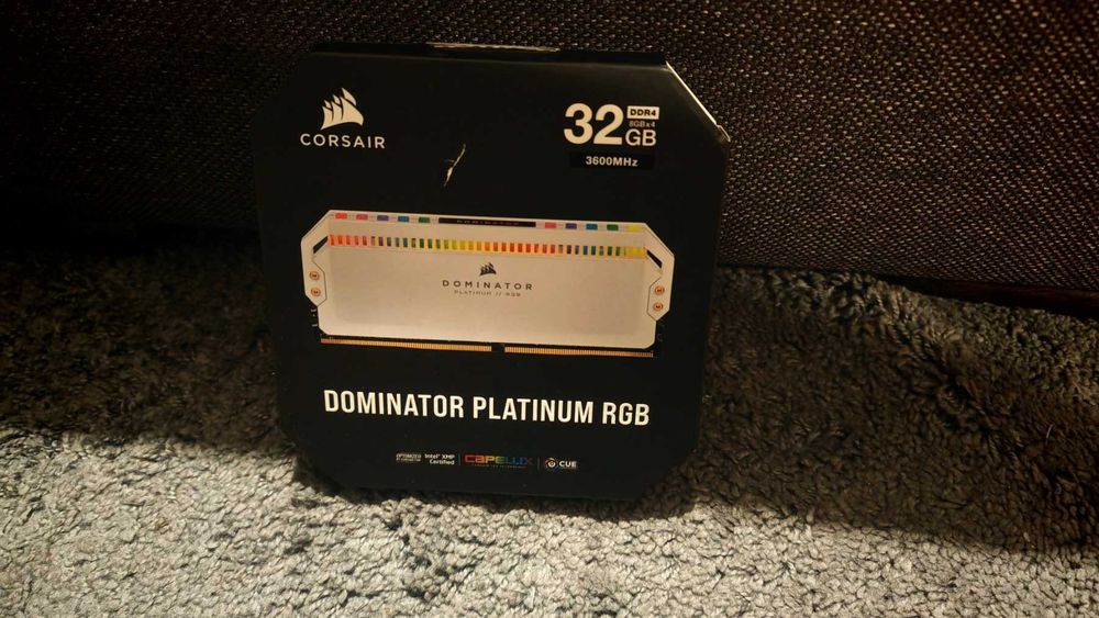Рам памет Corsair Dominator White RGB 4x8GB 32GB DDR4 3600Mhz