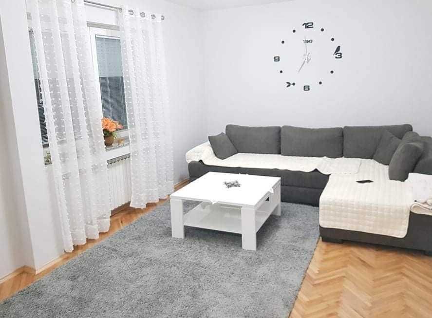 Дава се под наем Тристаен апартамент в Пловдив, Тракия - 91 кв.м за 382.5 € - Снимка #2