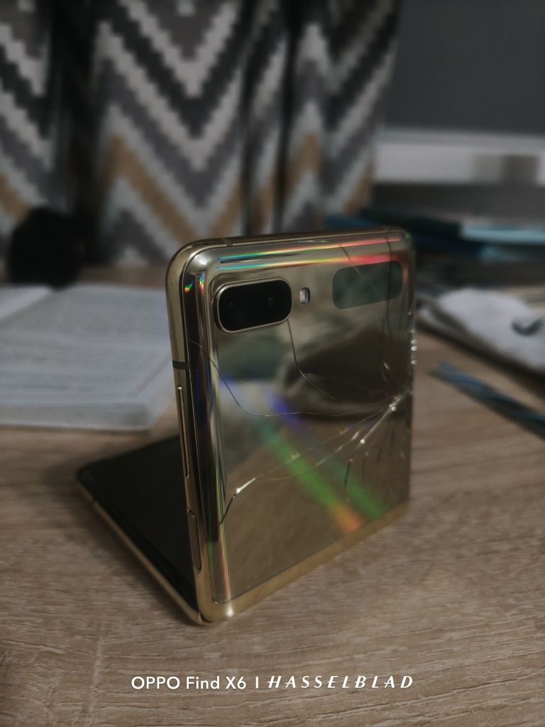 Samsung Z Flip 1