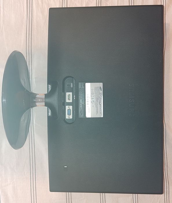 De vânzare monitor Samsung SyncMasterS22B350 și monitor BenQE2220HDP