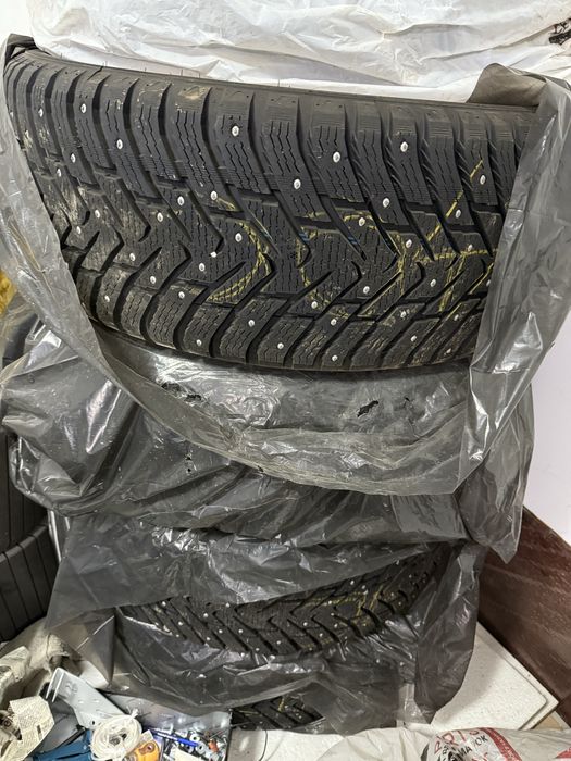 Продам зимнюю резину Nokian
