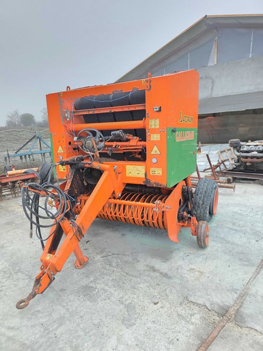 Presă  de balotat rotunda Rivierre Casalis RC125