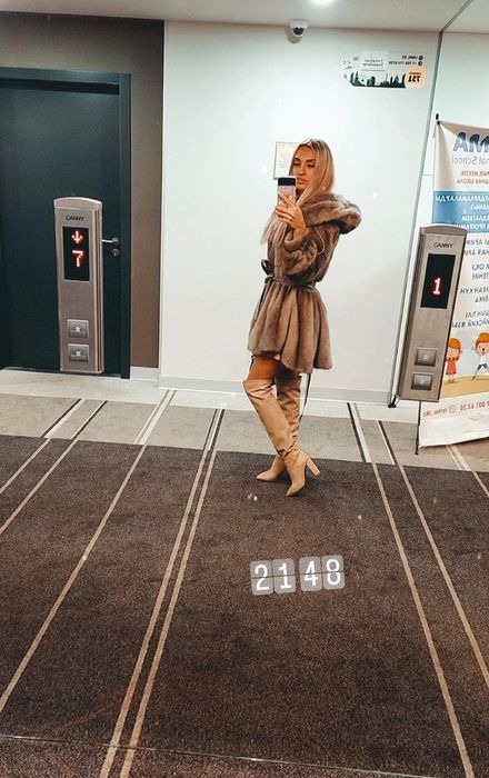 Шуба 42-44 в отличном состоянии