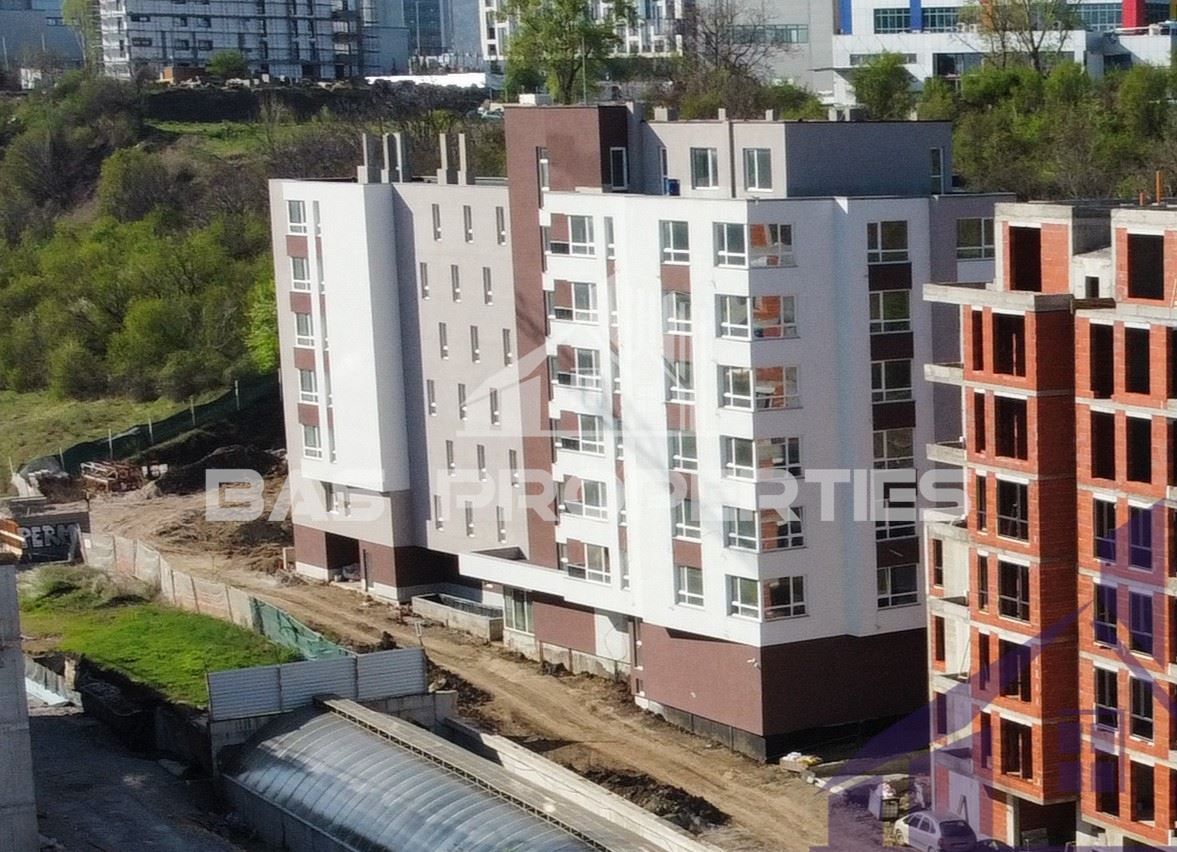3-стаен в София-Дружба 2 площ 104