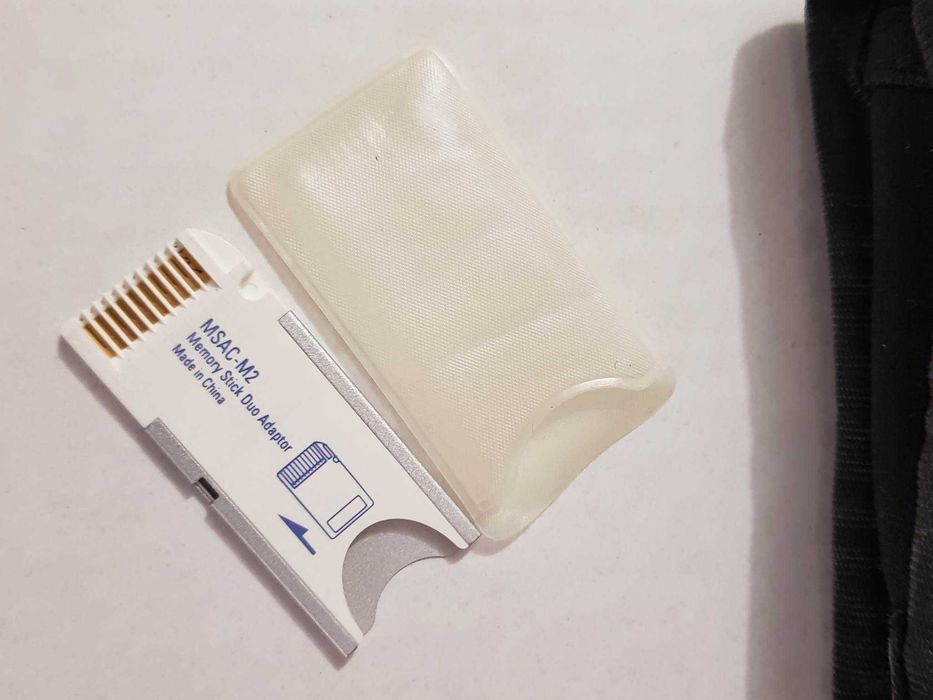 Цифров фотоапарат Sony Cybershot DSCT7 5.1MP с 3x оптично увеличение