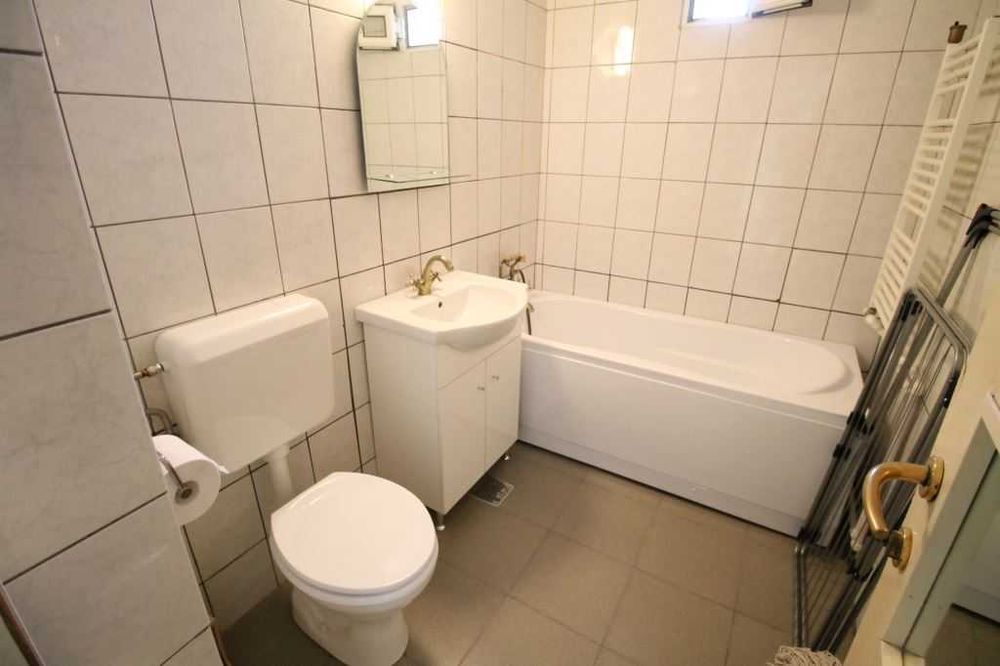 Apartament 3 camere str. Milcov nr. 9