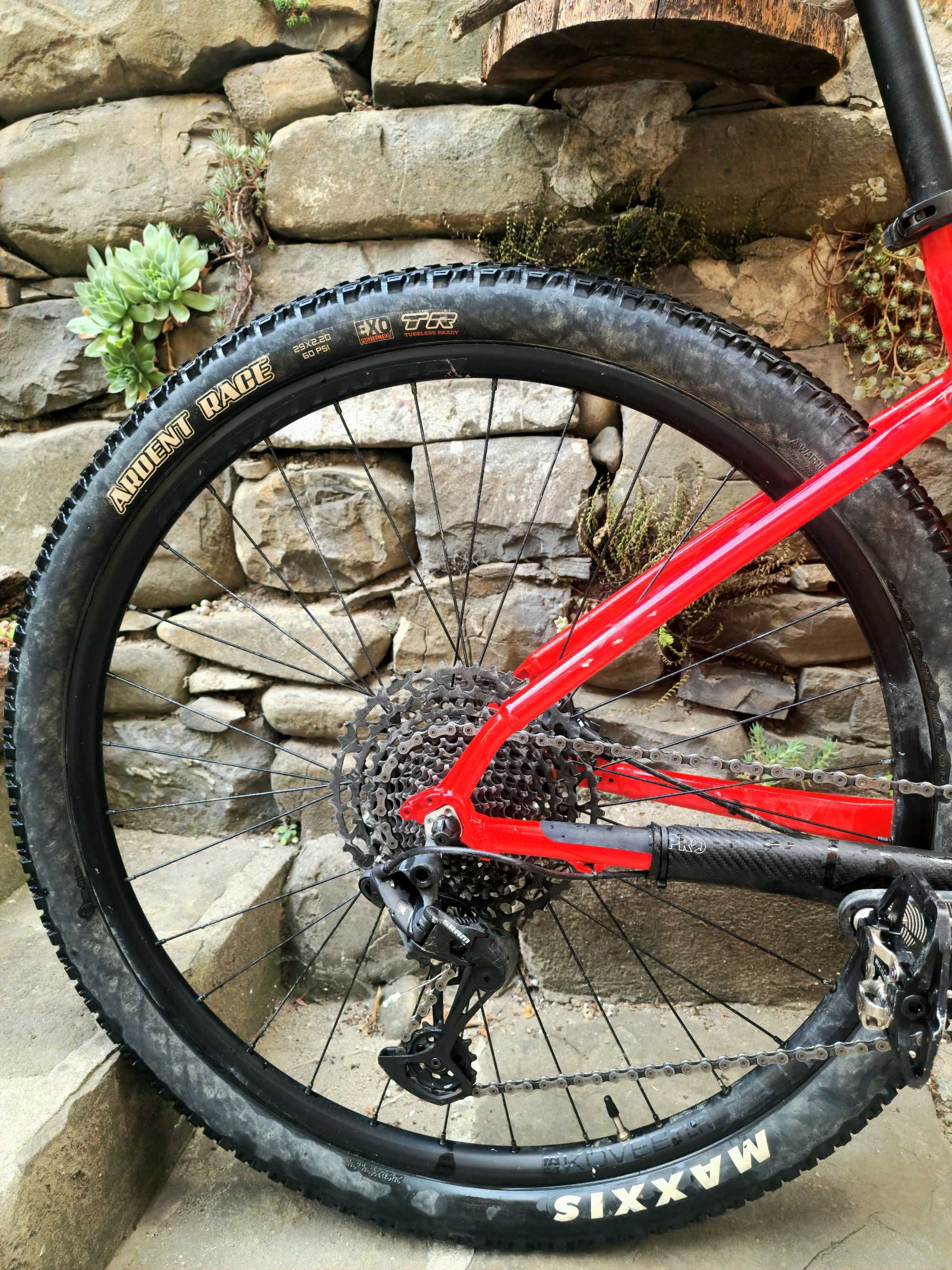 Trek marlin 8 radioactive red, ML