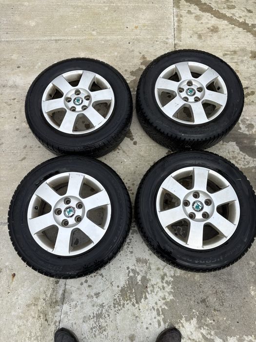 Set jante originale skoda cu cauciucuri de iarna 195/55/15 5x112 ET47