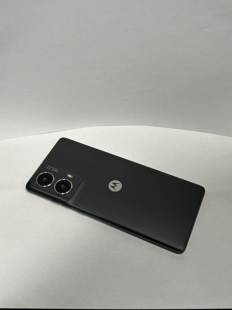 MDM vinde: Motorola G85 5G, 256GB, Urban Grey.