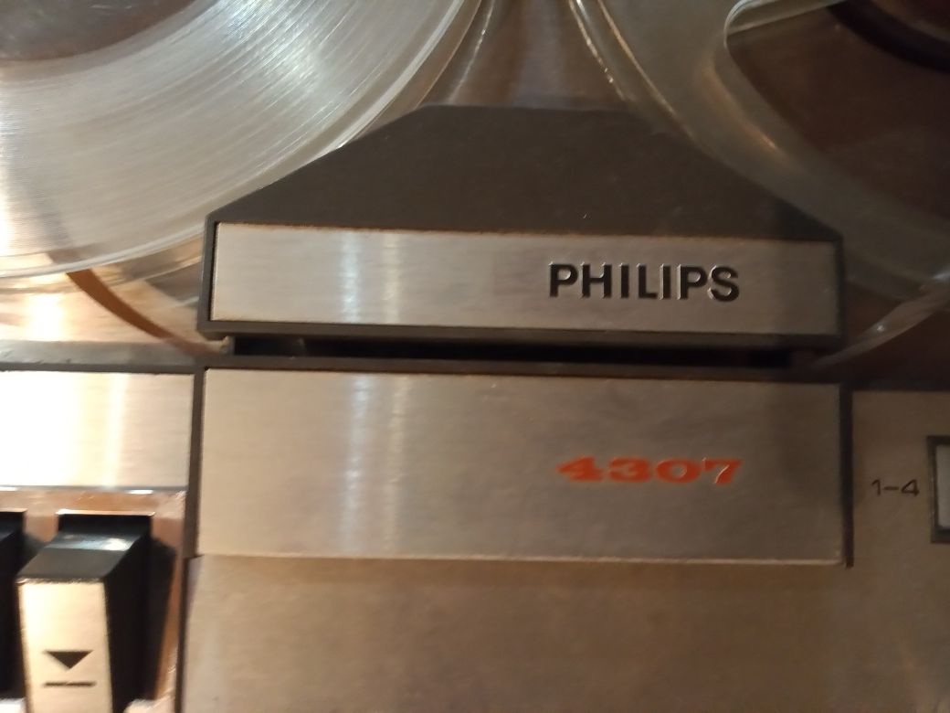 Magnetofon Philips 4307