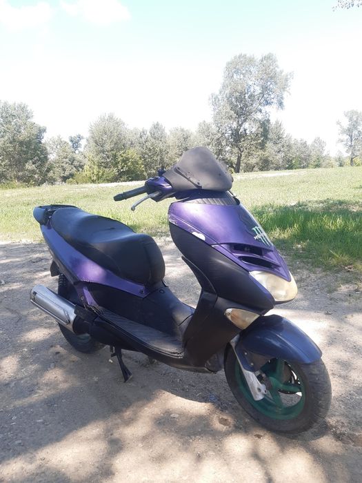Vand/schimb Aprilia leonardo 125 cu acte